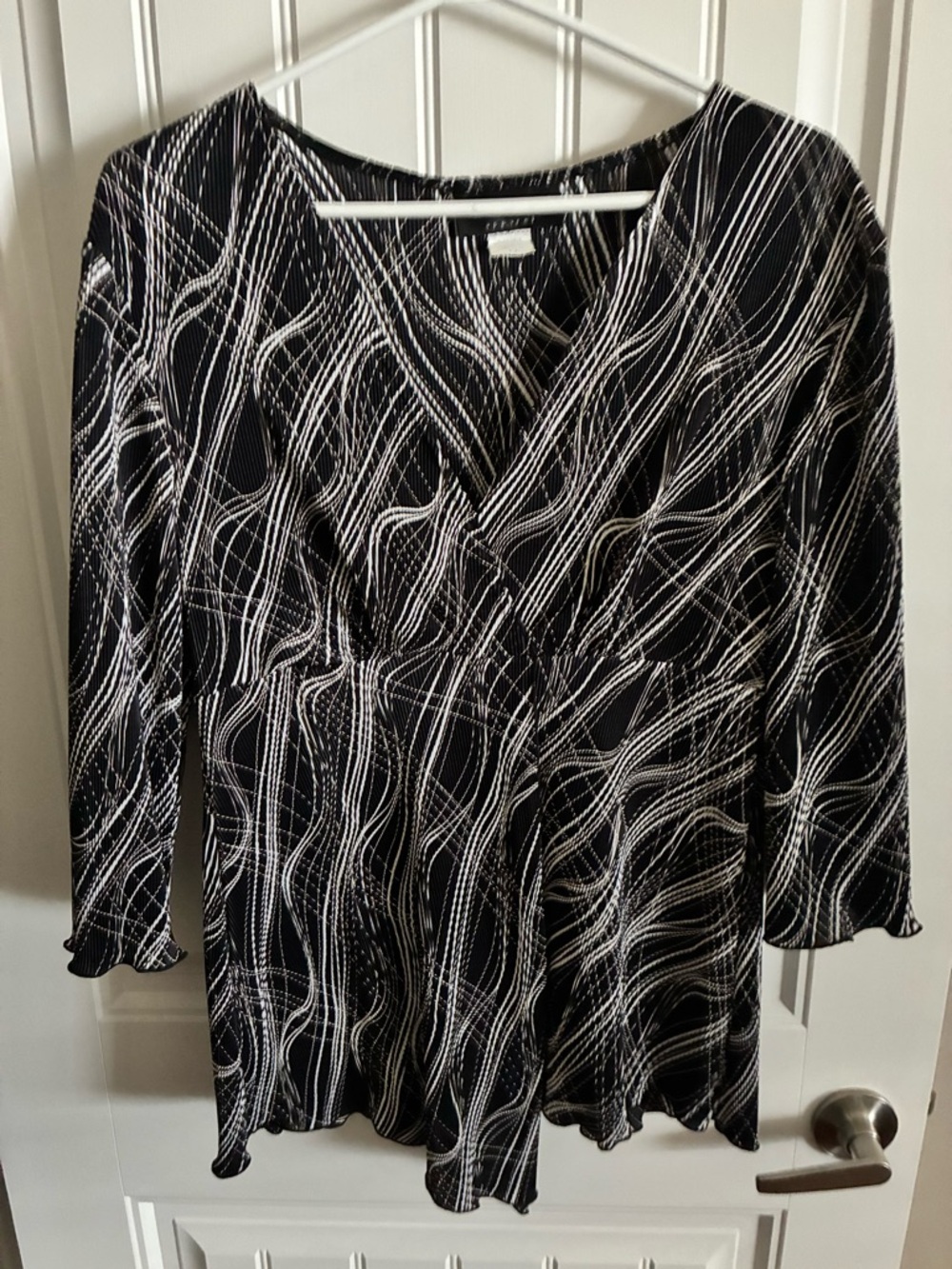 connected apparel Black and White Swirl Top